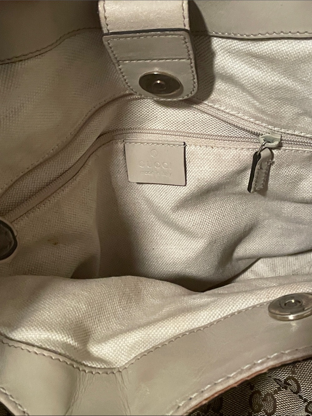 Gucci “Sukey” Beige GG Canvas Tote with Cream Trim and Gold Ring - Picture 4 of 15